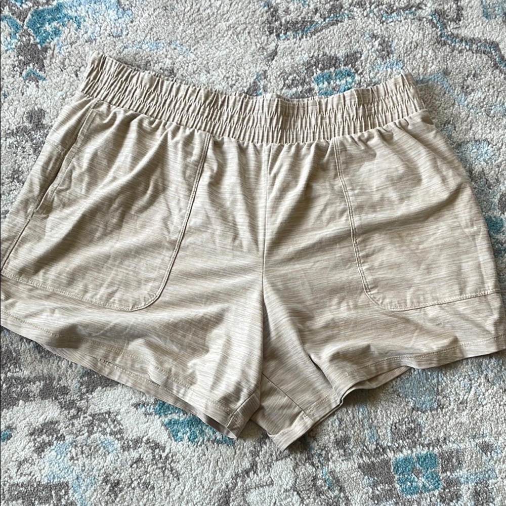 All in motion tan active shorts
